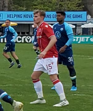 Elliot Simmons