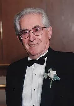Leslie Buck